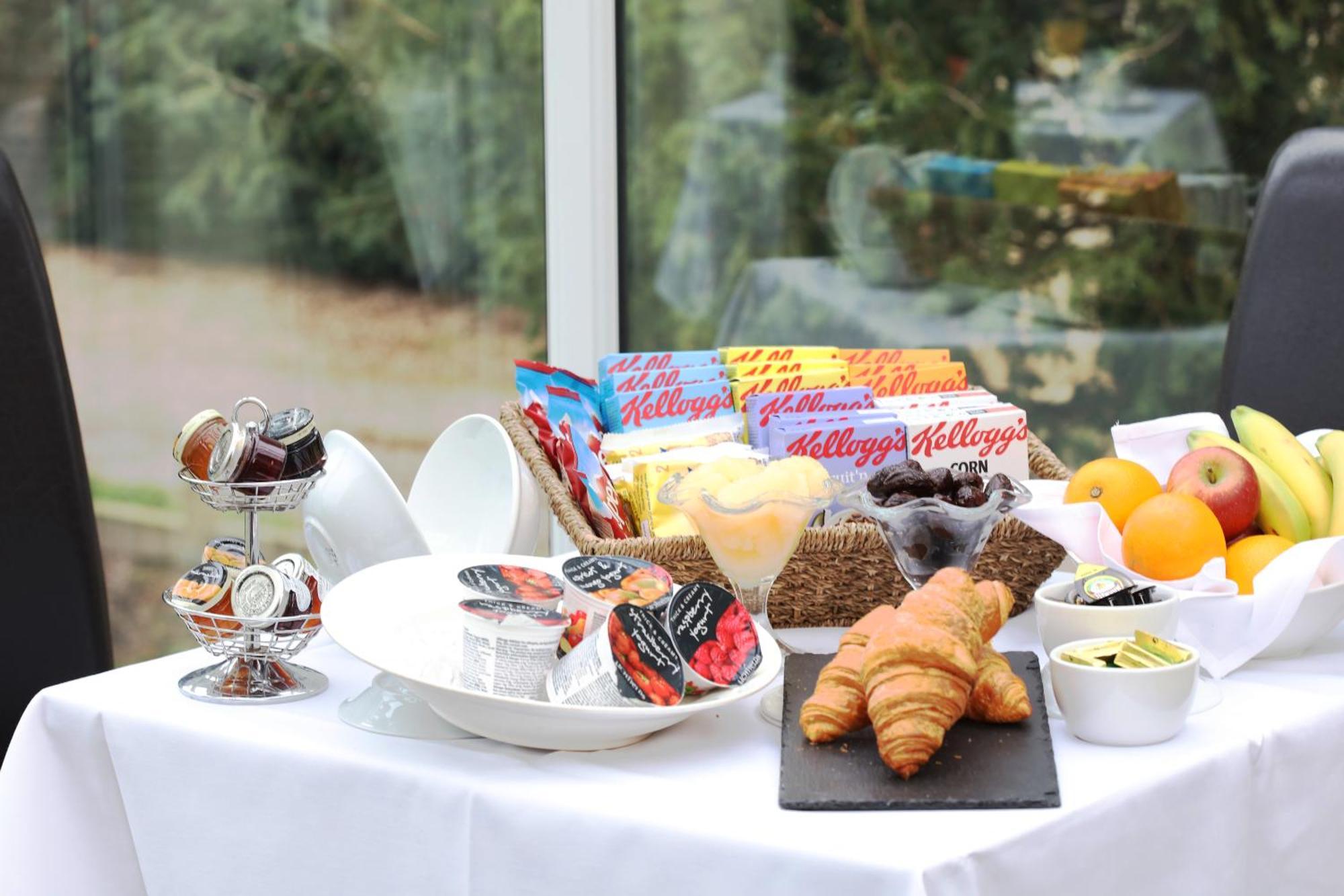 Best Western Claydon Hotel ภายนอก รูปภาพ