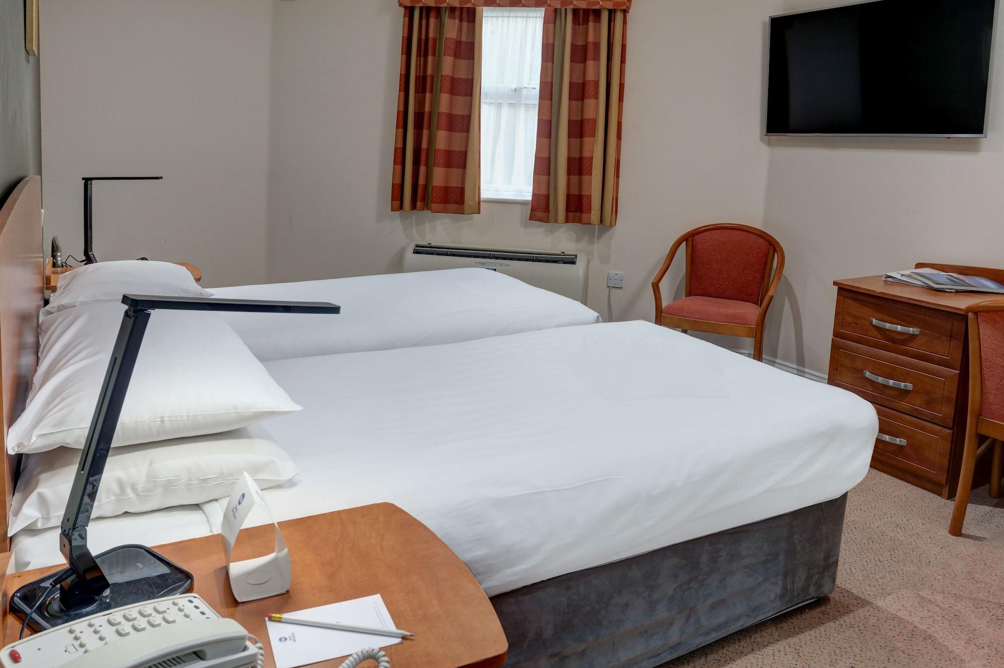 Best Western Claydon Hotel ภายนอก รูปภาพ