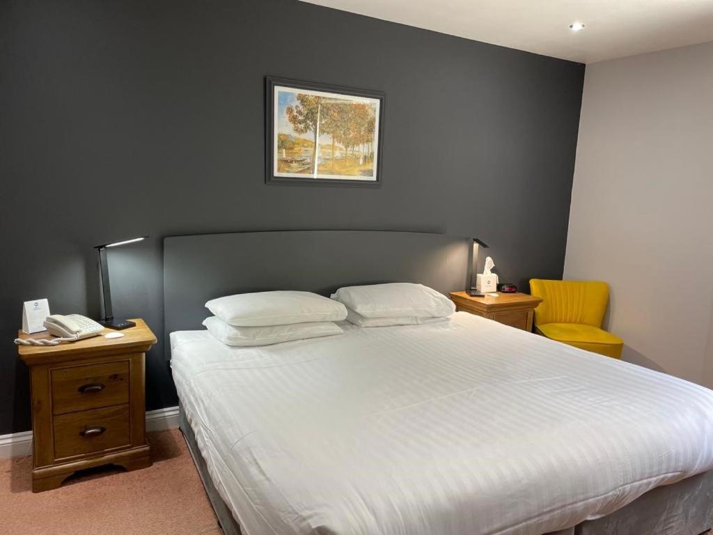 Best Western Claydon Hotel ภายนอก รูปภาพ